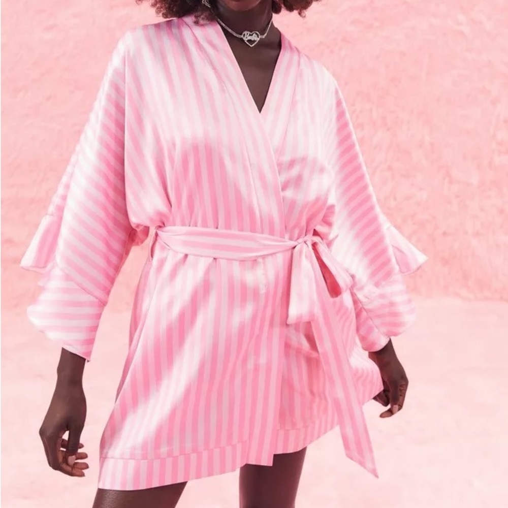 Barbie Satin Striped Robe - Picture 5 of 5
